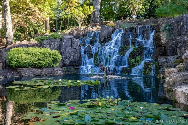 $2,450,000 | 816 Via Del Lago Drive, Sunrise Beach, MO 65079