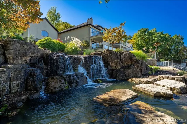 $2,450,000 | 816 Via Del Lago Drive, Sunrise Beach, MO 65079