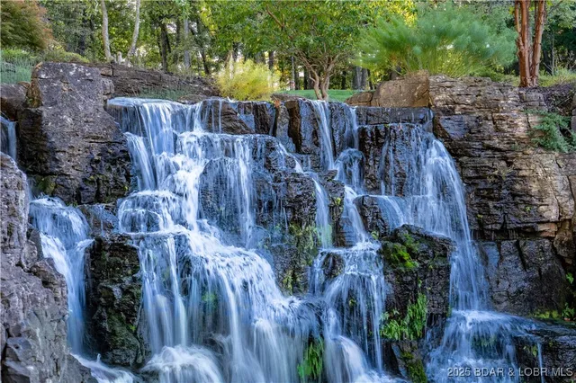 $2,450,000 | 816 Via Del Lago Drive, Sunrise Beach, MO 65079