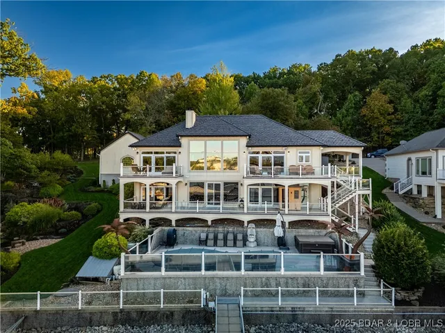 $2,450,000 | 816 Via Del Lago Drive, Sunrise Beach, MO 65079