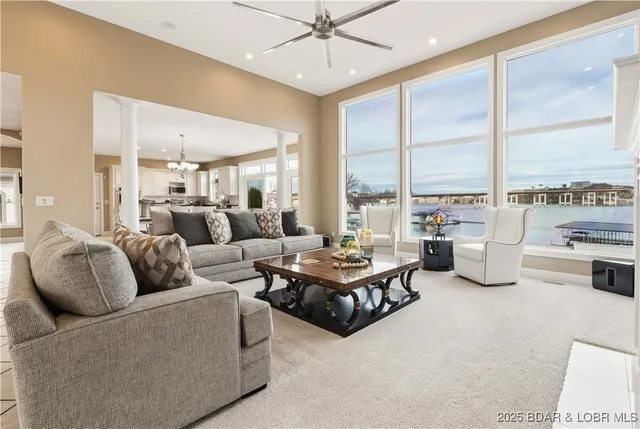 $2,450,000 | 816 Via Del Lago Drive, Sunrise Beach, MO 65079