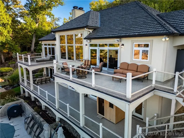 $2,450,000 | 816 Via Del Lago Drive, Sunrise Beach, MO 65079