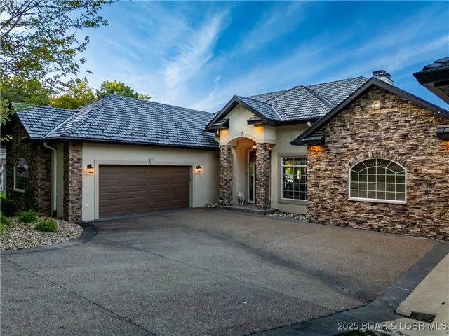 $2,450,000 | 816 Via Del Lago Drive, Sunrise Beach, MO 65079