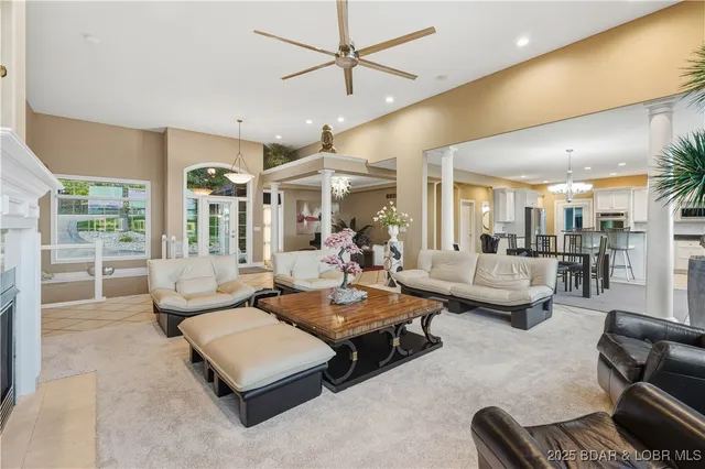 $2,450,000 | 816 Via Del Lago Drive, Sunrise Beach, MO 65079