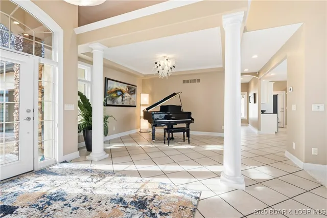 $2,450,000 | 816 Via Del Lago Drive, Sunrise Beach, MO 65079