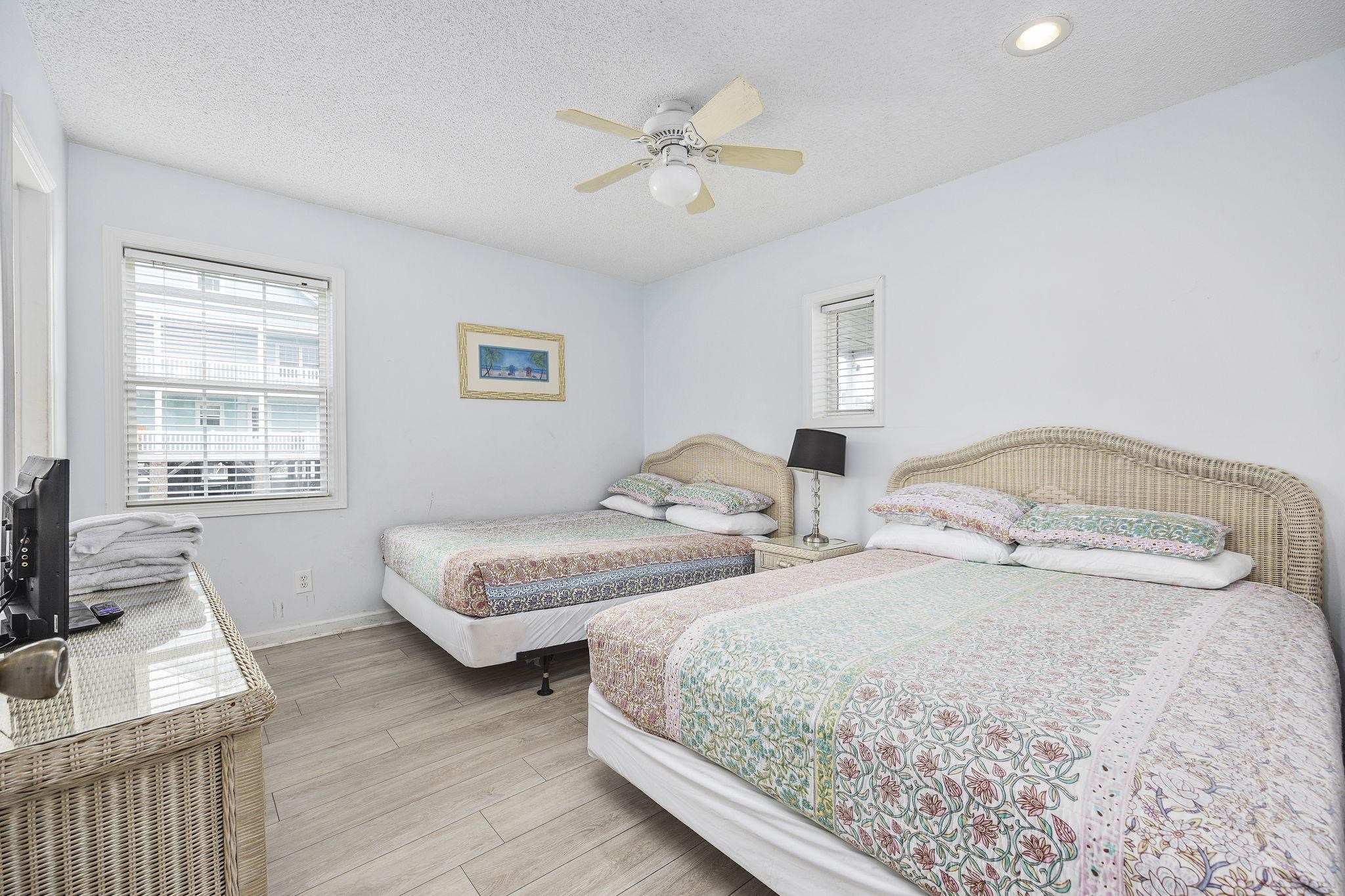 510 Ocean Boulevard South Surfside Beach, SC 29575 - Photo 11 of 40