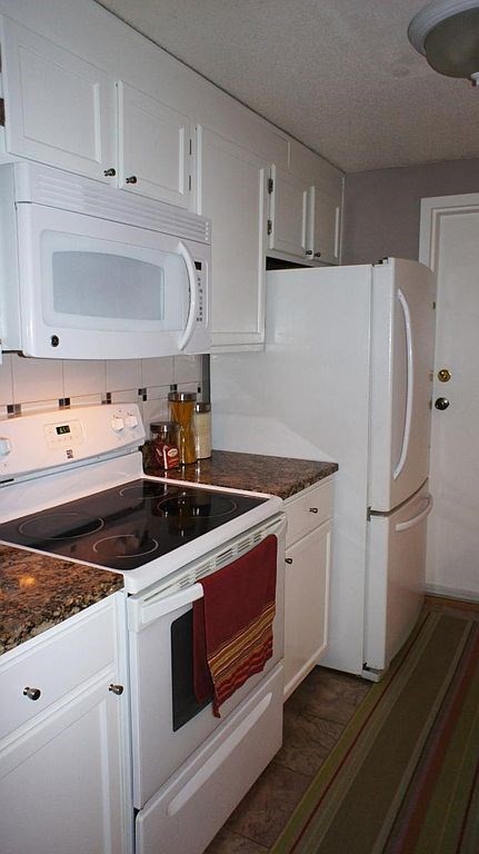 60 R Gibson Street, Unit A1 Boston, MA 02122 - Photo 4 of 13