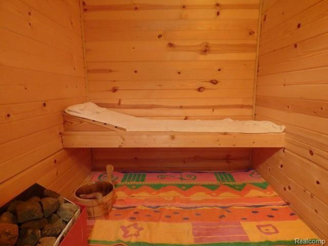 10992 Mcgregor Road Pinckney, MI 48169 - Photo 13 of 25 11 SAUNA.jpg