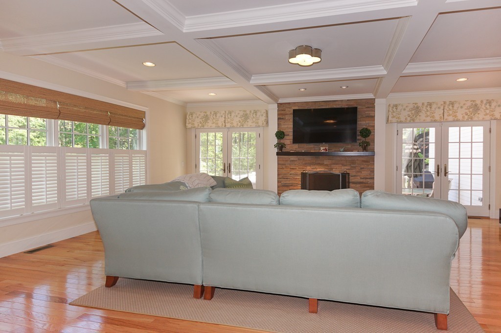 15 Bretton Road Dover, MA 02030 - Photo 8 of 30 Gallery Image 8