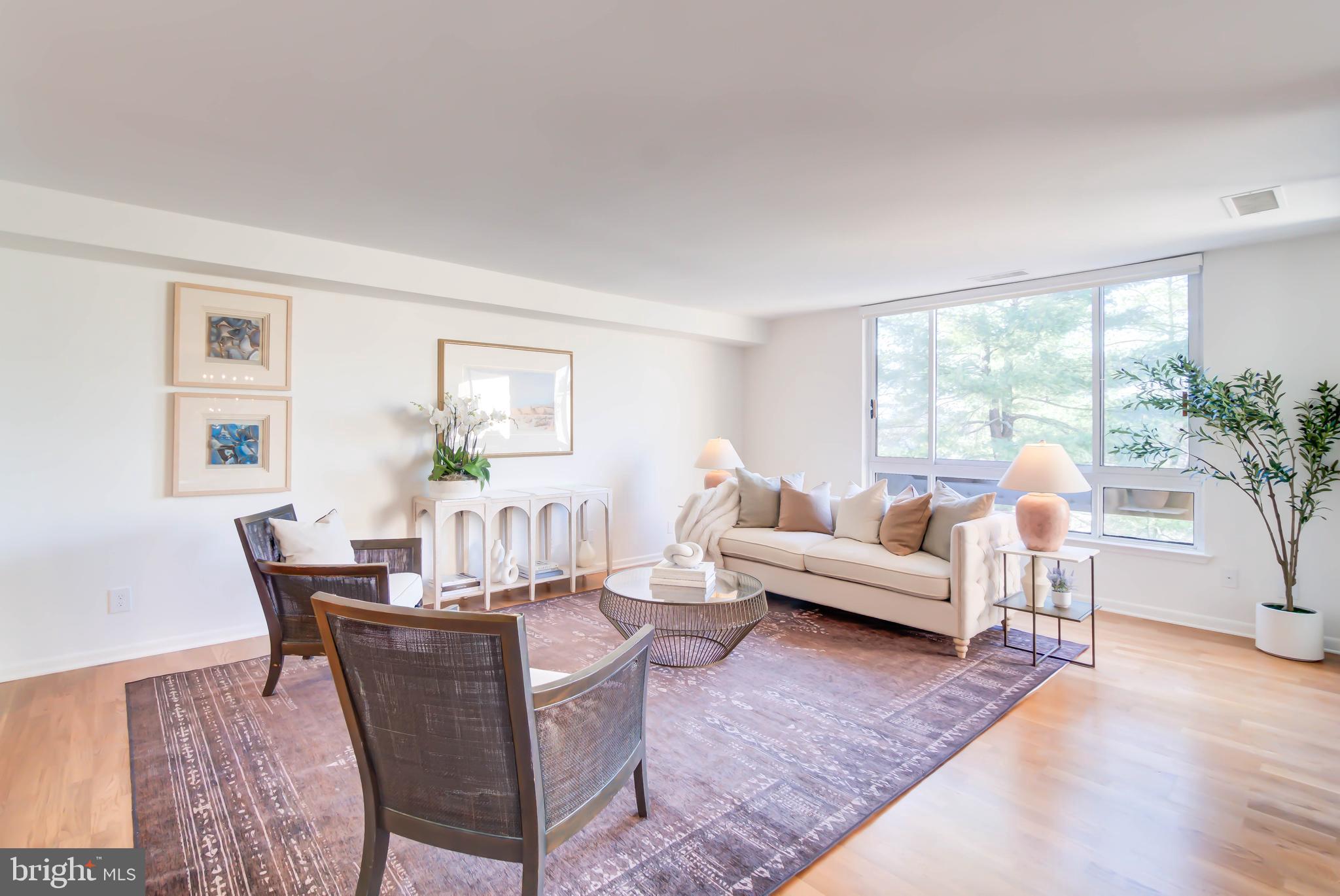 4936 Sentinel Drive, Unit 302 Bethesda, MD 20816 - Photo 19 of 52 Living Room