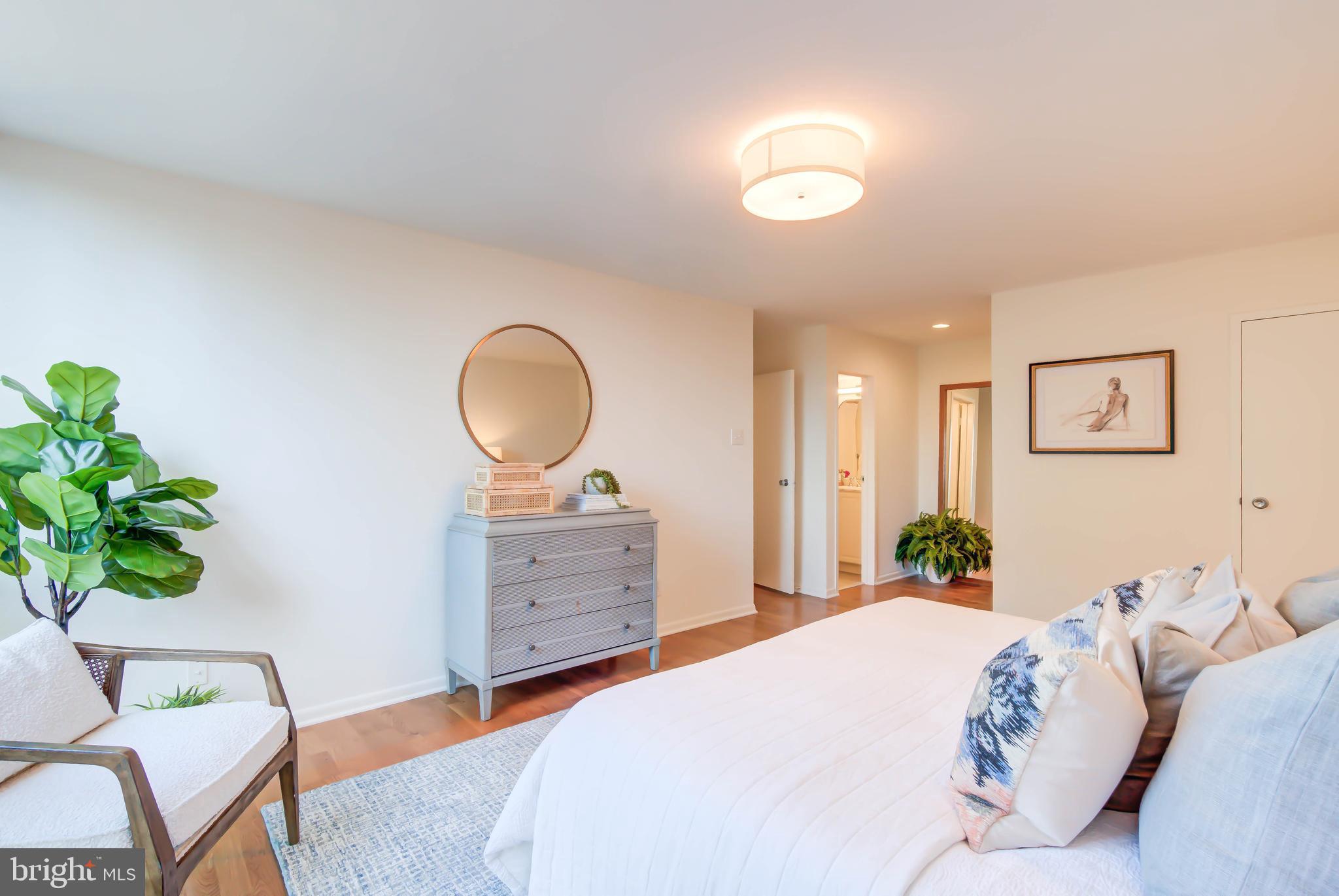 4936 Sentinel Drive, Unit 302 Bethesda, MD 20816 - Photo 27 of 52 Primary Suite