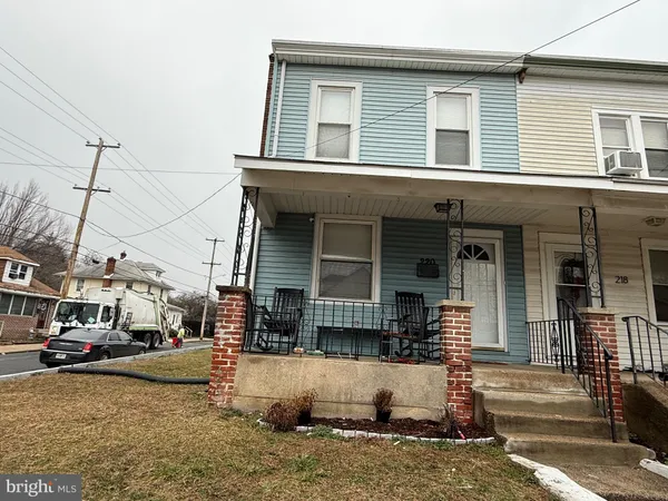$275,000 | 220 10th Street, Brookhaven, PA 19015