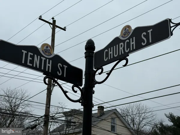 $275,000 | 220 10th Street, Brookhaven, PA 19015