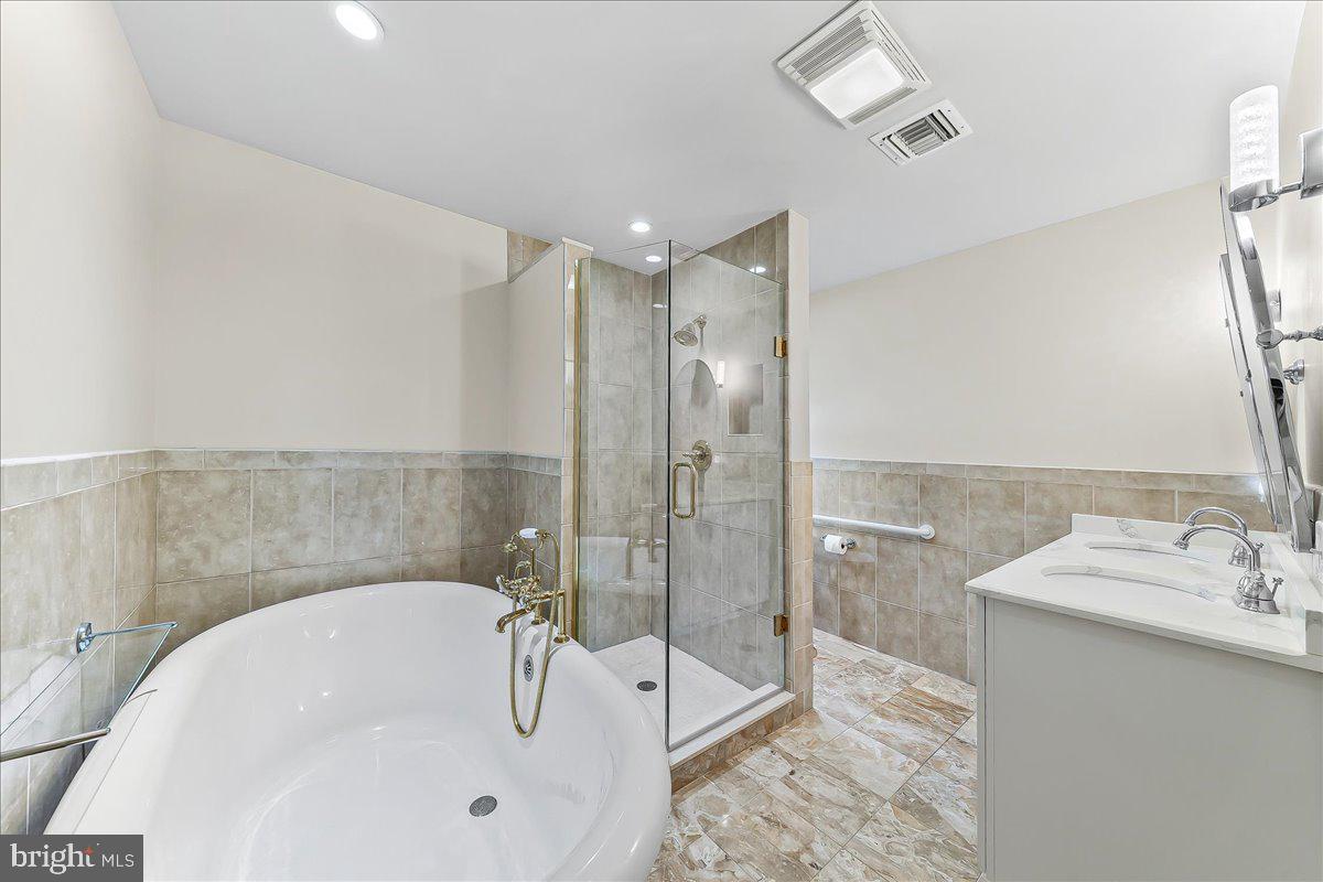 116 Deer Path Chadds Ford, PA 19317 - Photo 35 of 56 Primary Bath