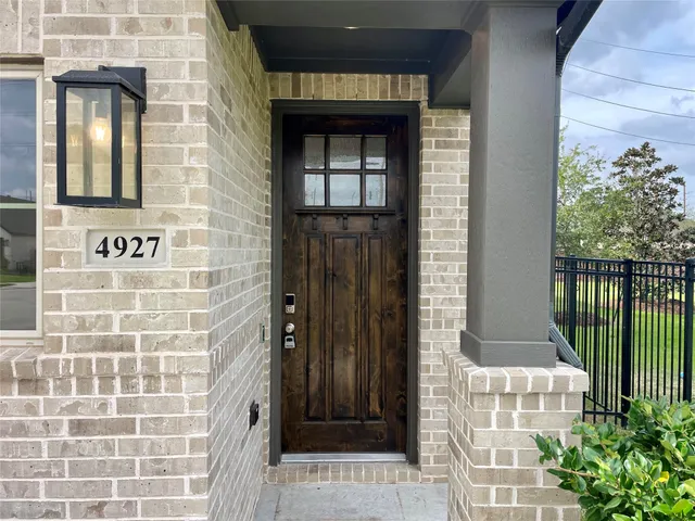 $2,900 | 4927 Marina Shores Court, Katy, TX 77493