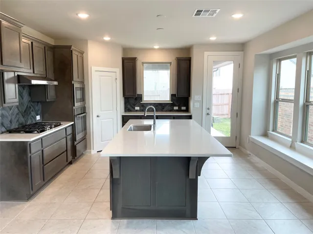 $2,900 | 4927 Marina Shores Court, Katy, TX 77493