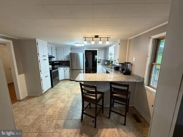$2,200 | 24414 Graham Avenue, Smithsburg, MD 21783
