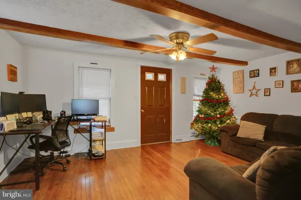 $2,200 | 24414 Graham Avenue, Smithsburg, MD 21783