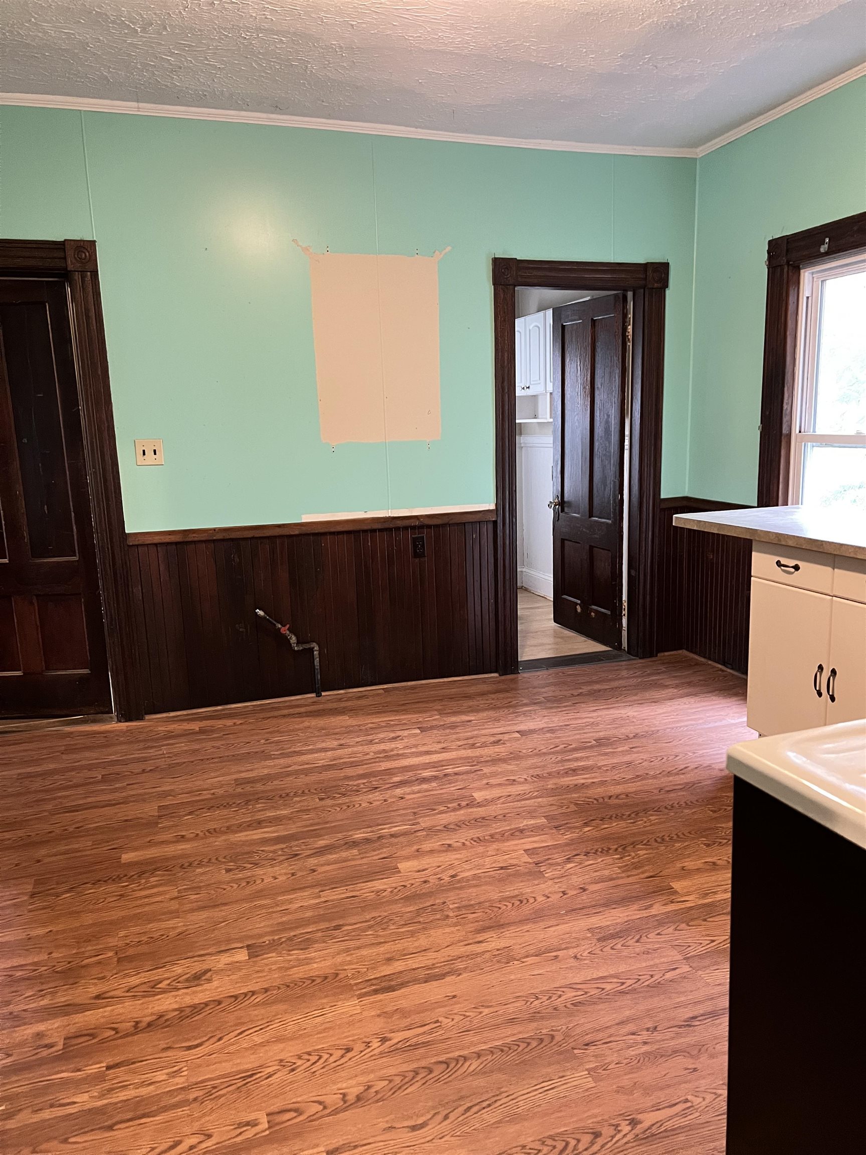 42 Lingard Street Manchester, NH 03103 - Photo 4 of 32