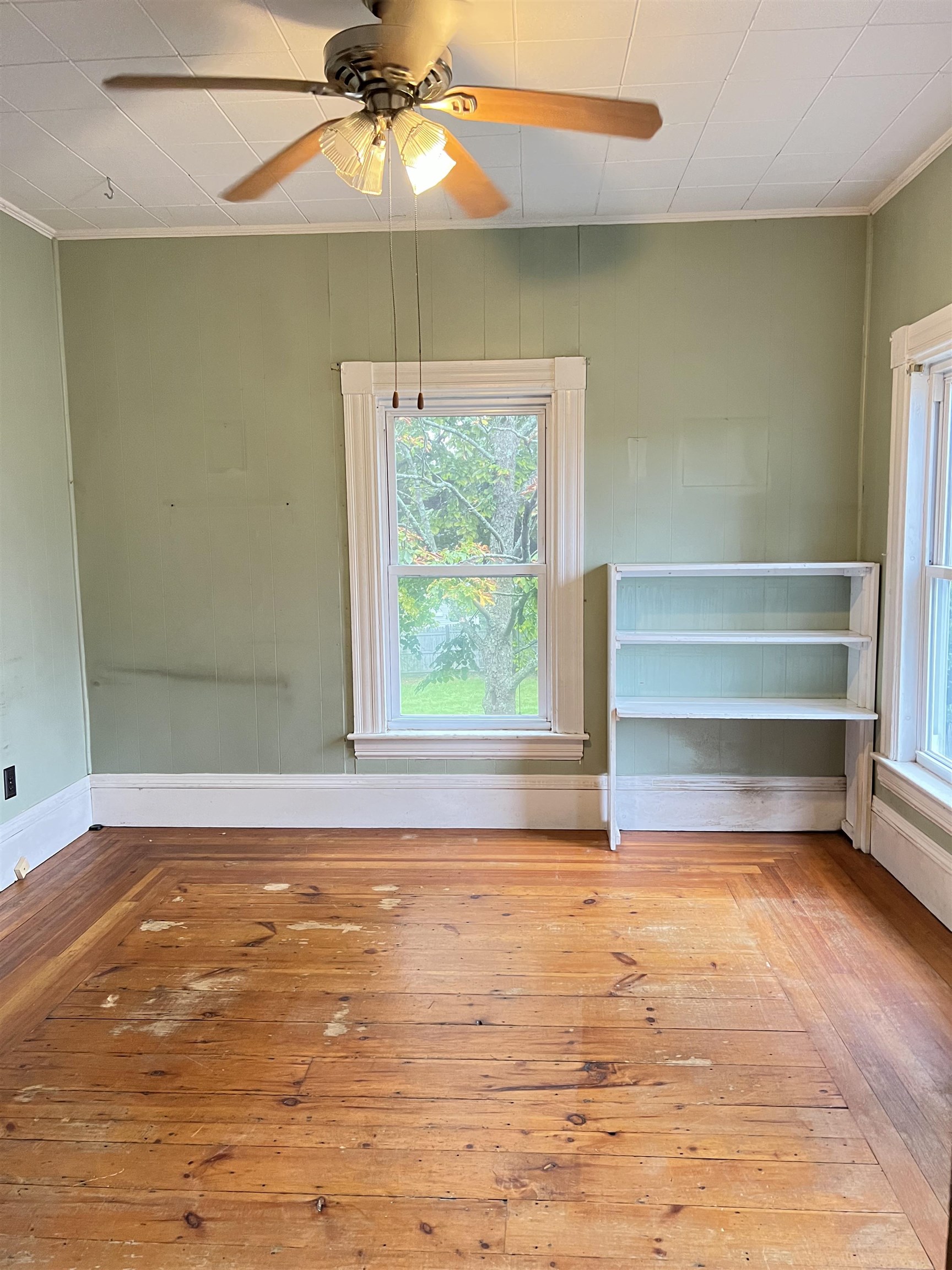 42 Lingard Street Manchester, NH 03103 - Photo 5 of 32