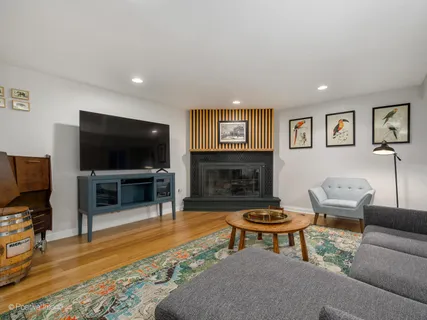 $900,000 | 1339 North Wolcott Avenue, Unit B, Chicago, IL 60622