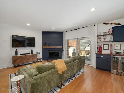 $900,000 | 1339 North Wolcott Avenue, Unit B, Chicago, IL 60622