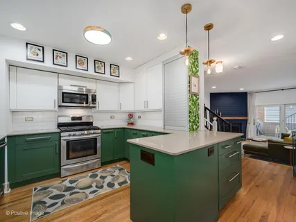 $900,000 | 1339 North Wolcott Avenue, Unit B, Chicago, IL 60622