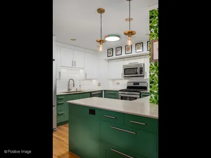 $900,000 | 1339 North Wolcott Avenue, Unit B, Chicago, IL 60622