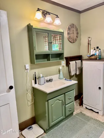 $425,750 | 81 Lohret Road, Argyle, NY 12809