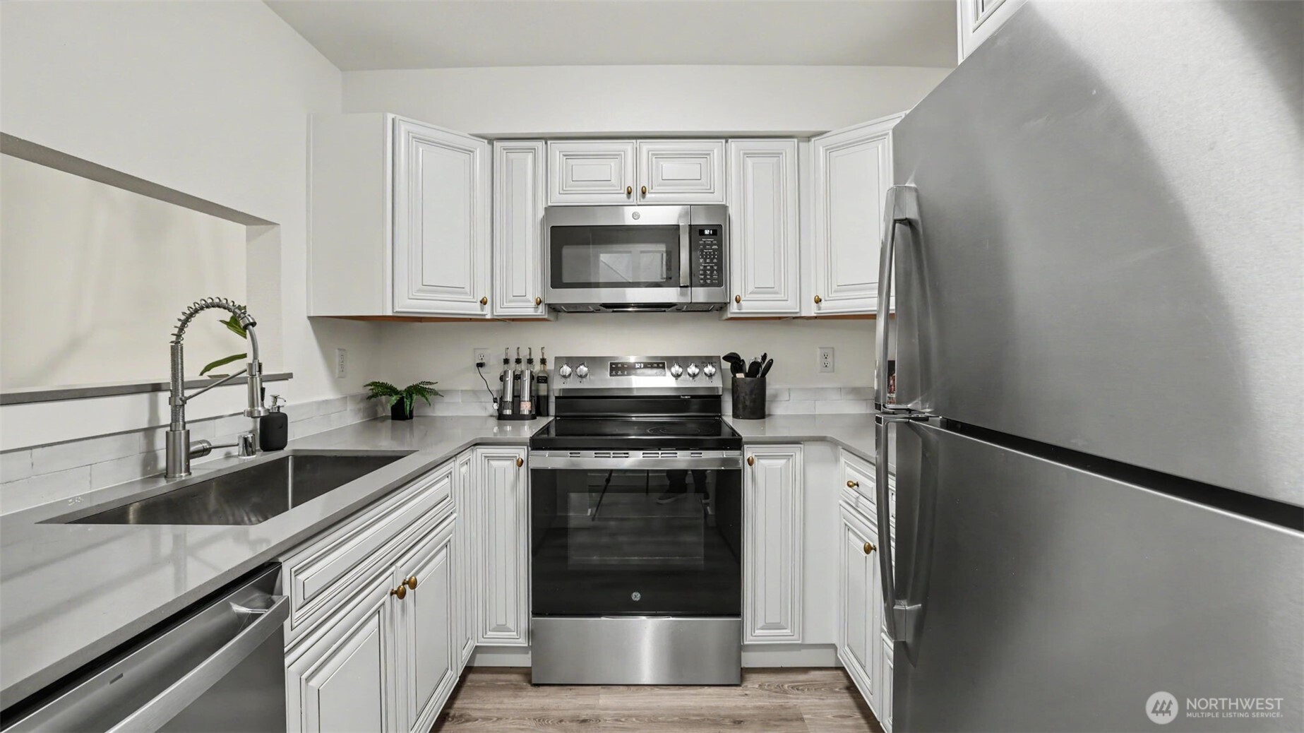 11543 Southeast 175th Street, Unit 3 Renton, WA 98055 - Photo 7 of 38