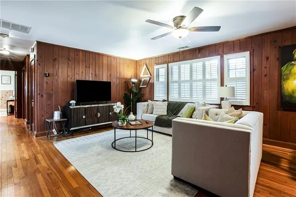 $2,800 | 4061 Lower Roswell Road, Marietta, GA 30068