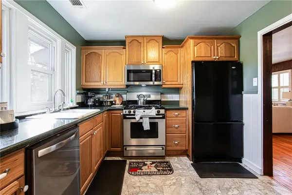 $2,800 | 4061 Lower Roswell Road, Marietta, GA 30068