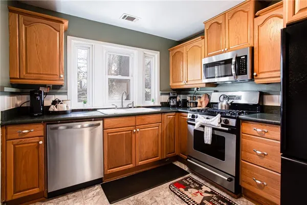 $2,800 | 4061 Lower Roswell Road, Marietta, GA 30068