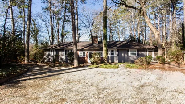 $2,800 | 4061 Lower Roswell Road, Marietta, GA 30068