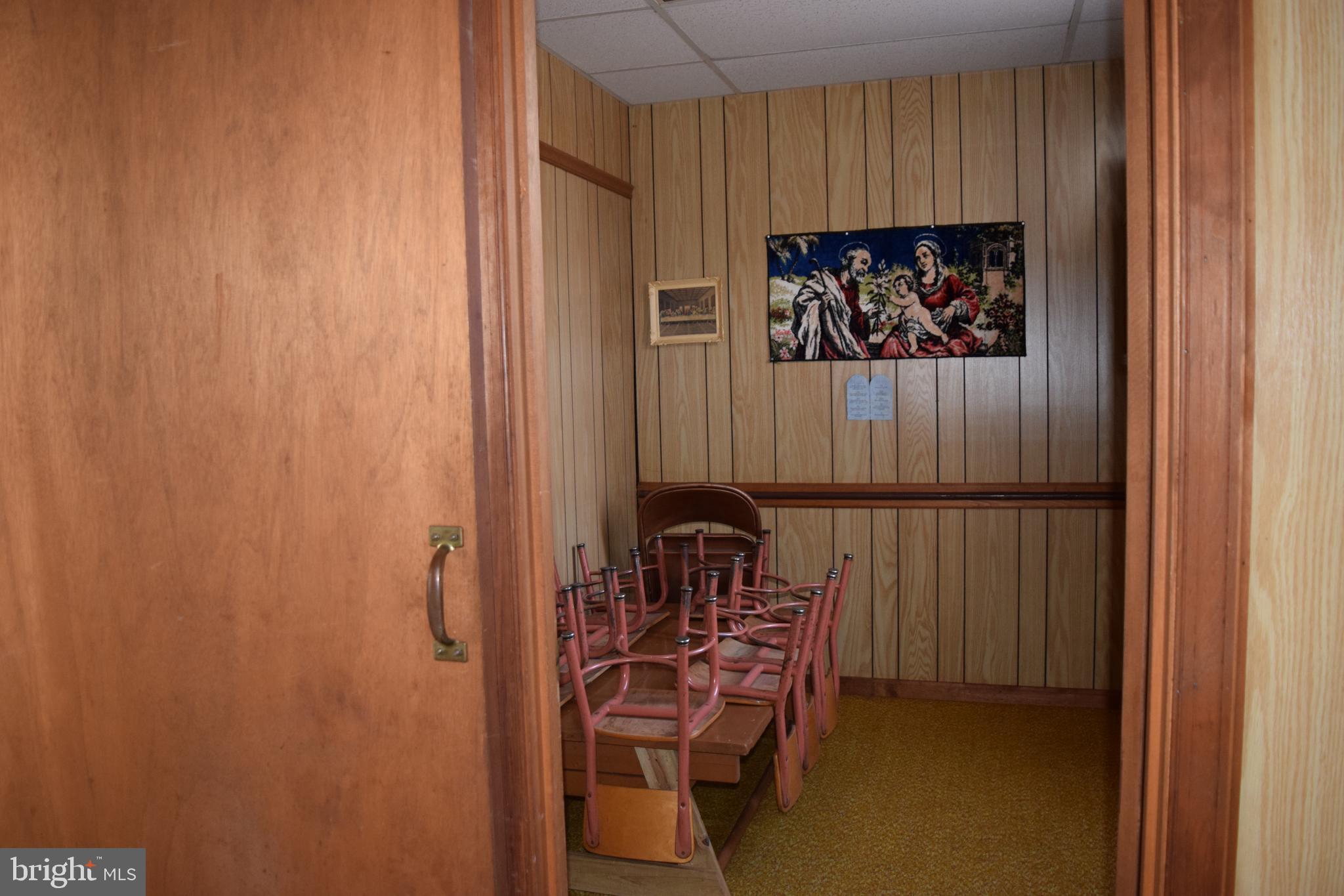 7946 Rogues Road Catlett, VA 20119 - Photo 6 of 11 2nd separate room
