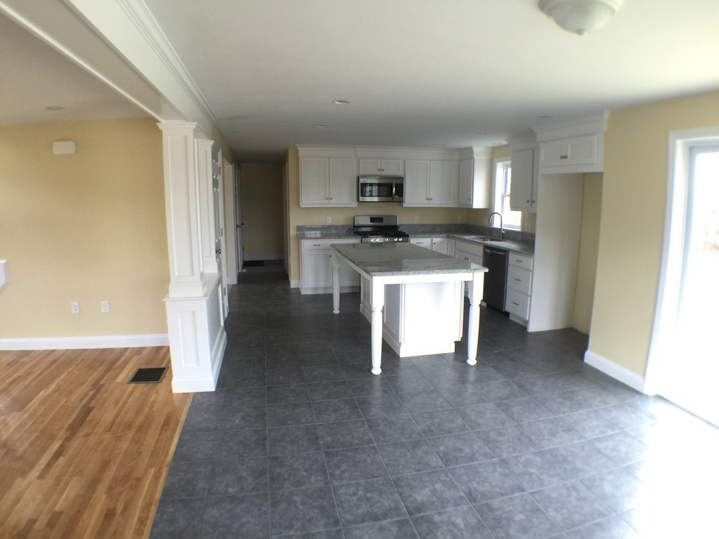 52 Bog View Road Kingston, MA 02364 - Photo 5 of 29 Gallery Image 5