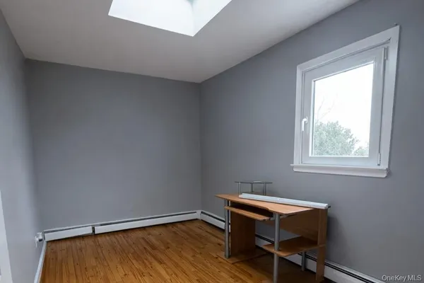 $2,600 | 83 East Lido Promenade, Unit PROM, Lindenhurst, NY 11757