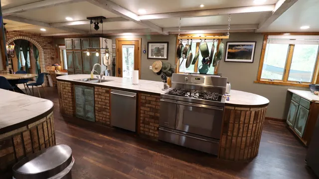 $1,249,999 | 10792 North 600 East, Demotte, IN 46310