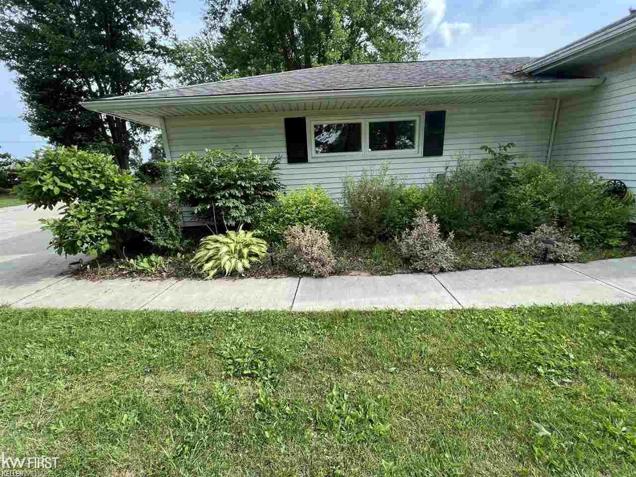 6179 Lynd Road Marlette, MI 48453 - Photo 9 of 31