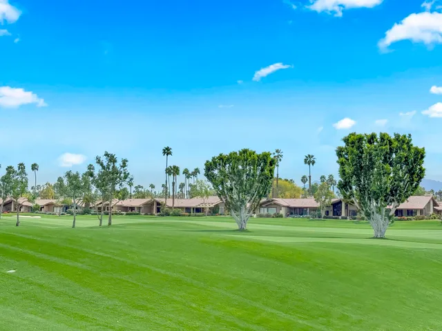 $422,000 | 243 Bouquet Canyon Drive, Palm Desert, CA 92211