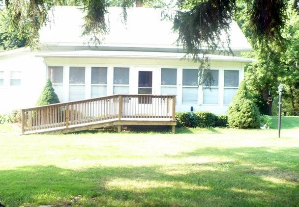 224 Lowell Road Pence Springs, WV 24962 - Photo 16 of 29 Front view