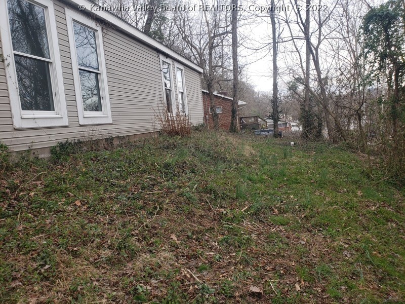 1201 Strawberry Road St. Albans, WV 25177 - Photo 4 of 17 Gallery Image 4