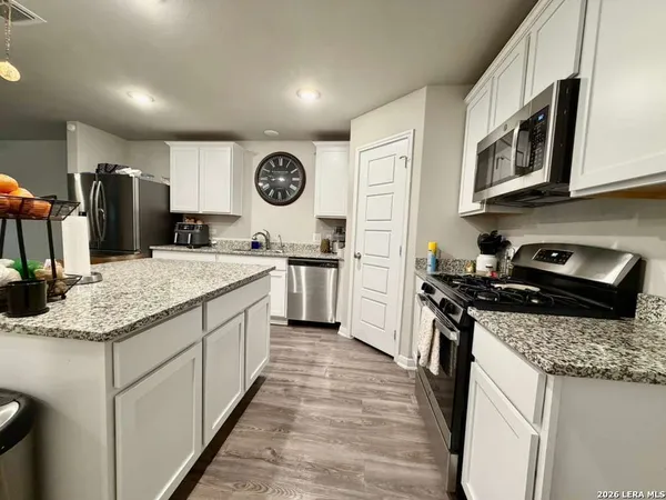 $2,000 | 627 Retama Pass, San Antonio, TX 78219