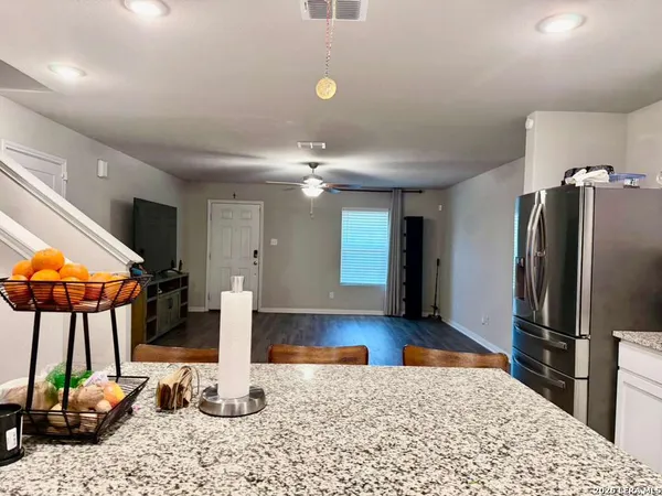 $2,000 | 627 Retama Pass, San Antonio, TX 78219