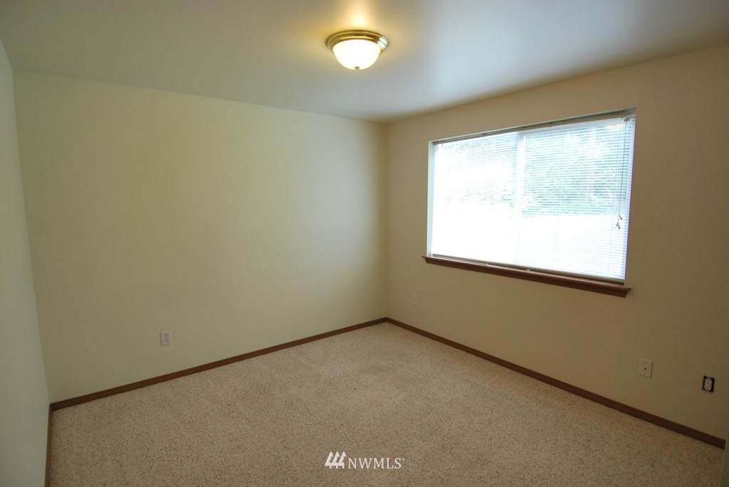 13379 West Cloquallum Road Elma, WA 98541 - Photo 9 of 19 Gallery Image 9
