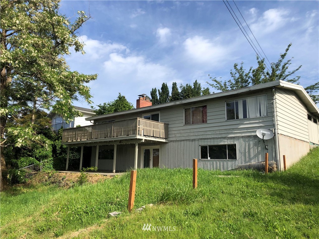 341 East 29th Street Bremerton, WA 98310 - Photo 1 of 24 Gallery Image 1