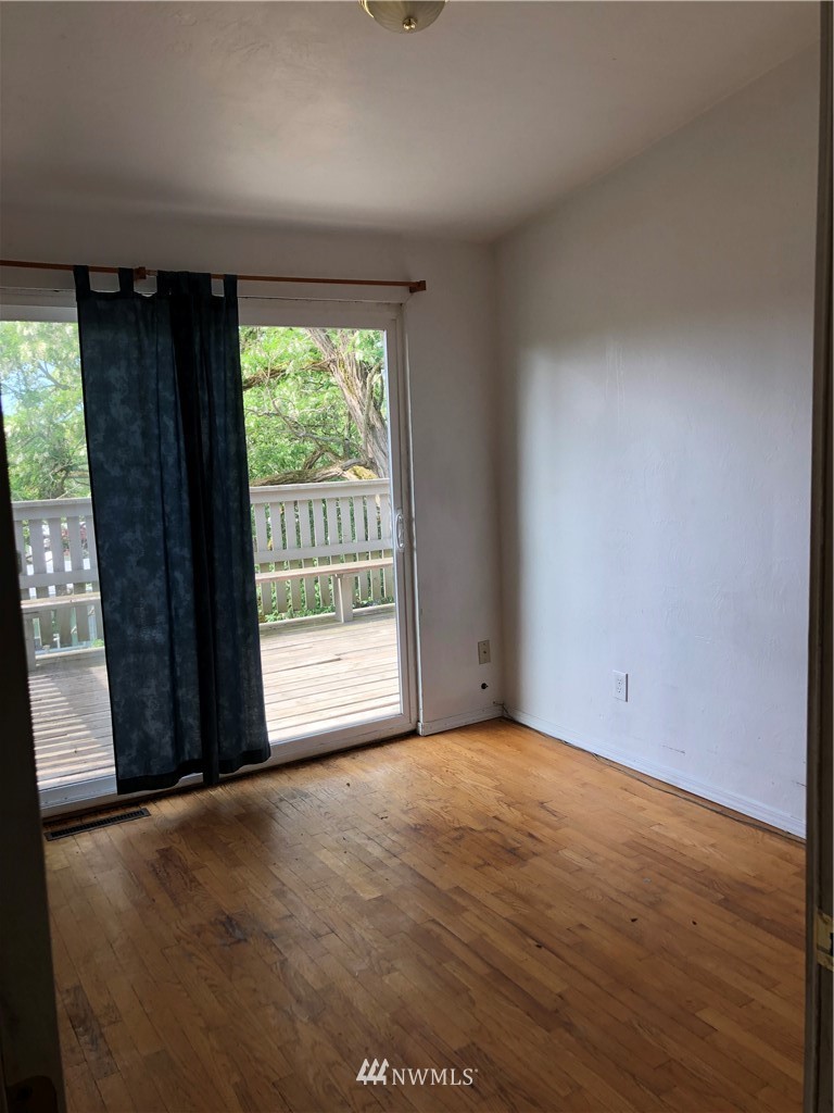 341 East 29th Street Bremerton, WA 98310 - Photo 11 of 24 Gallery Image 11
