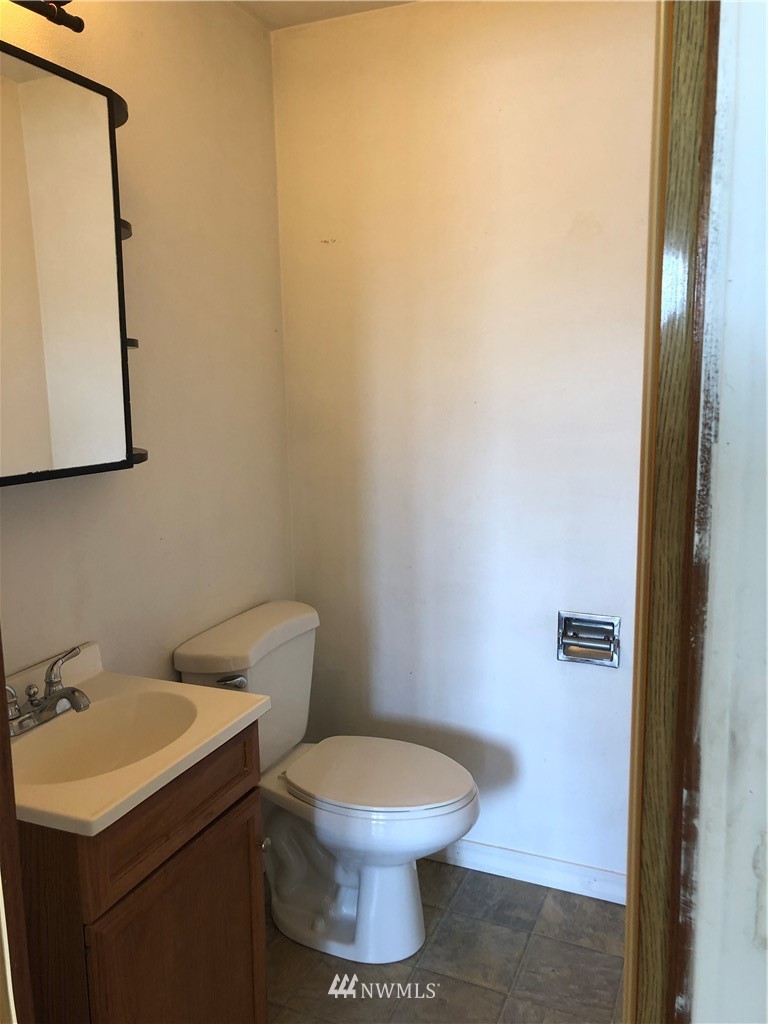 341 East 29th Street Bremerton, WA 98310 - Photo 14 of 24 Gallery Image 14