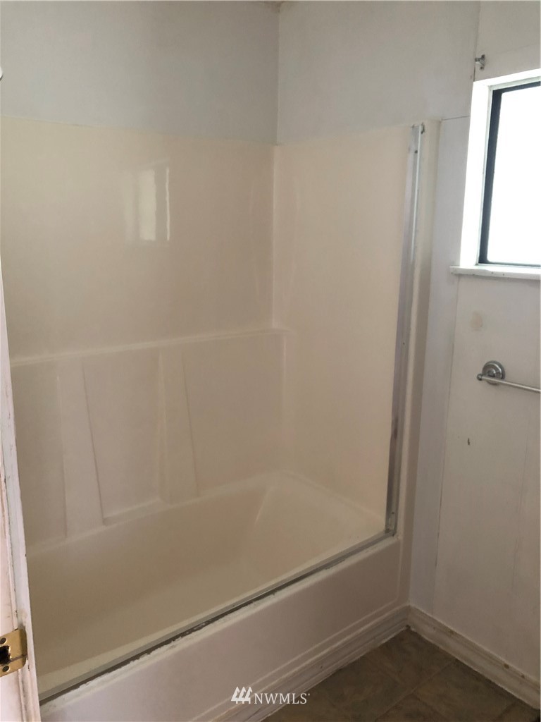 341 East 29th Street Bremerton, WA 98310 - Photo 17 of 24 Gallery Image 17