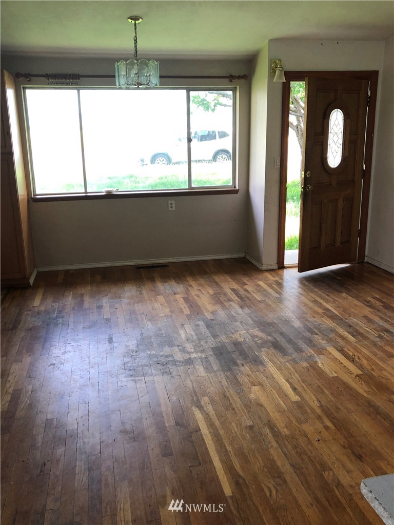 341 East 29th Street Bremerton, WA 98310 - Photo 6 of 24 Gallery Image 6